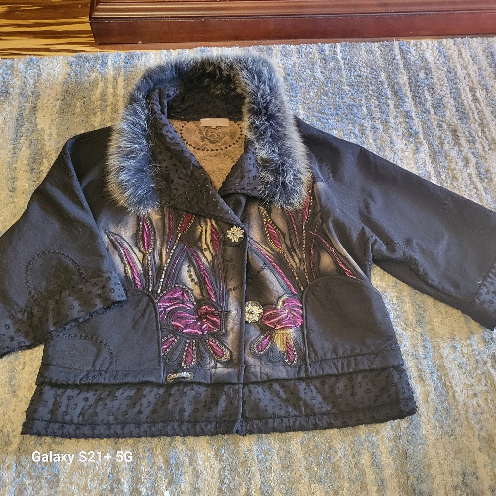 KeKe Collection XL 3/4 Sleeve Jacket Faux Fur Collar